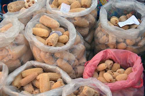 loofers chiang mai market-AsiaPhotoStock