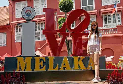 love melaka pose-AsiaPhotoStock