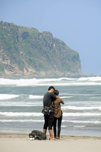 lovers parangtritis-AsiaPhotoStock