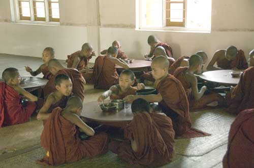 lunch room-AsiaPhotoStock