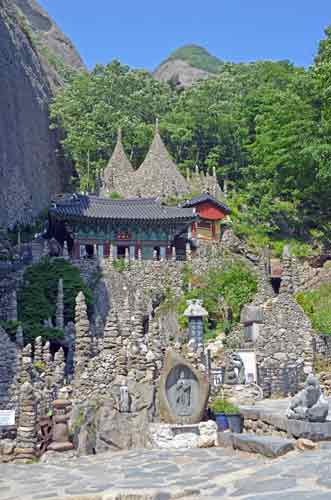 maisan pagodas-AsiaPhotoStock