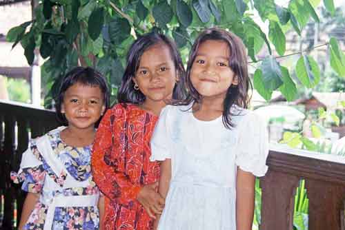 malay girls-AsiaPhotoStock