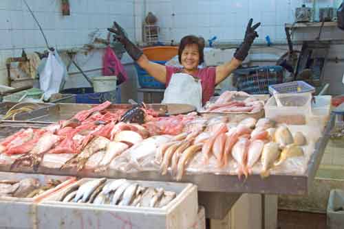market taipa sells fish-AsiaPhotoStock
