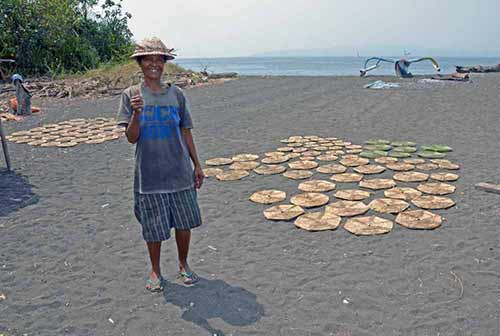 mat making-AsiaPhotoStock