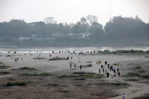 mekong in vientiane-AsiaPhotoStock