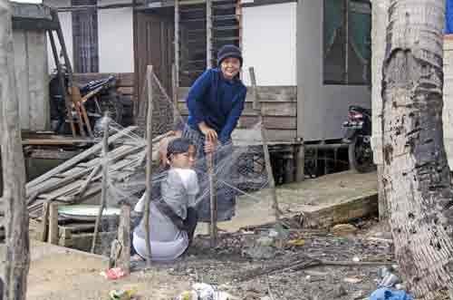 mending nets batam-AsiaPhotoStock