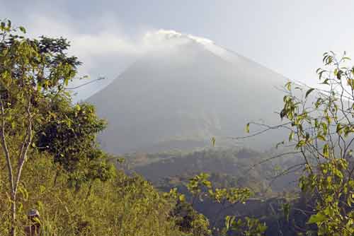 merapi smoke-AsiaPhotoStock