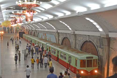 metro pyongyang-AsiaPhotoStock