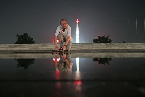 mike reflected-AsiaPhotoStock