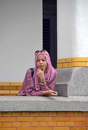 model lawang sewu-AsiaPhotoStock