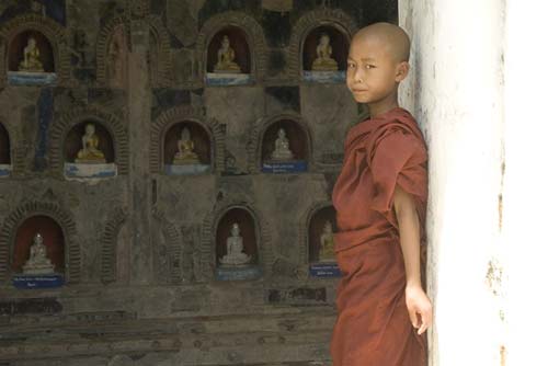 monk photo-AsiaPhotoStock