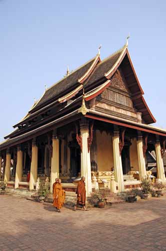 monks sisaket-AsiaPhotoStock