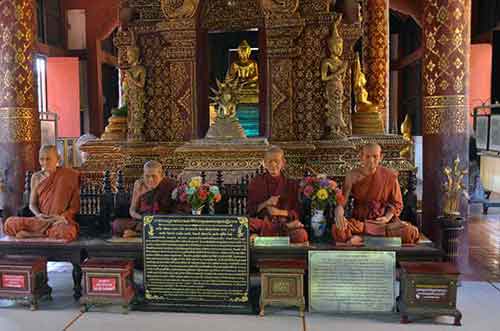 monks wat singh-AsiaPhotoStock