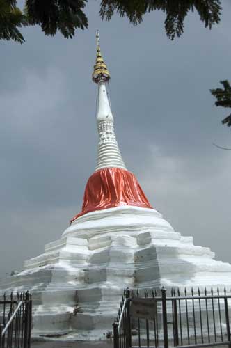 mons stupa-AsiaPhotoStock