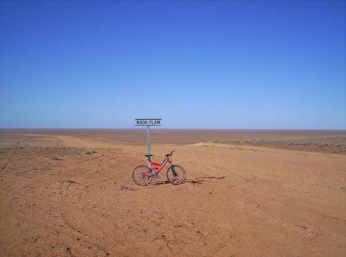 moon plain-AsiaPhotoStock