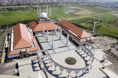 mosque in semarang-AsiaPhotoStock