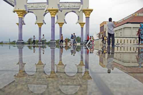 mosque entrance-AsiaPhotoStock