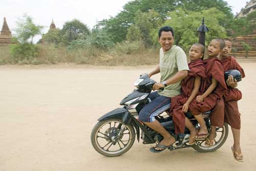 motorbike-AsiaPhotoStock