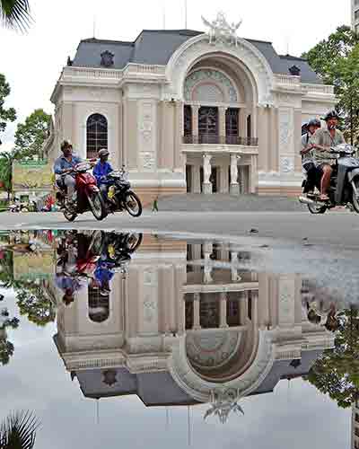 motorbikes opera-AsiaPhotoStock