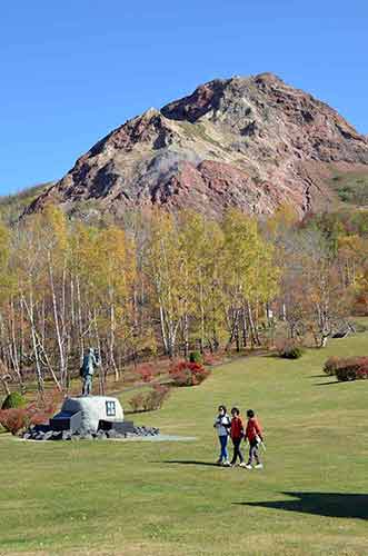 mount suzan-AsiaPhotoStock