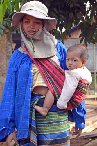 katu mum and child-AsiaPhotoStock