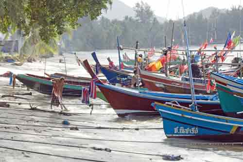 net washing and rinse-AsiaPhotoStock