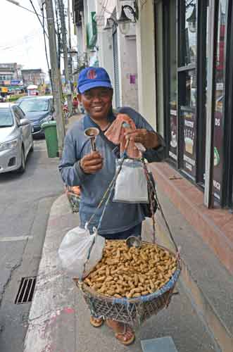 nuts for sale-AsiaPhotoStock