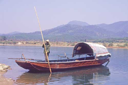 old boat wuyishan-AsiaPhotoStock