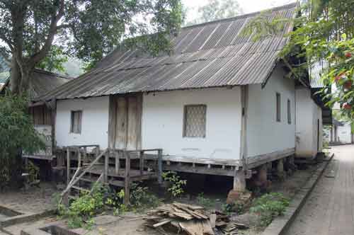 old house-AsiaPhotoStock