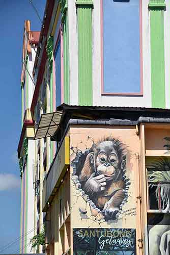 orangutan mural-AsiaPhotoStock