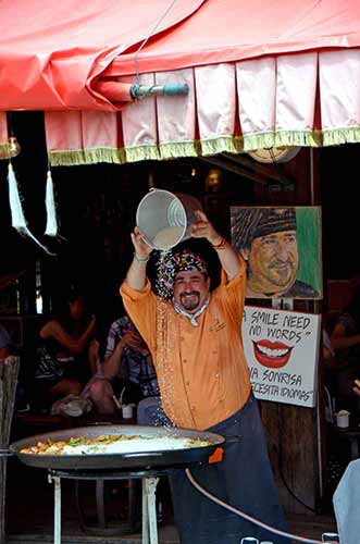 paella man-AsiaPhotoStock