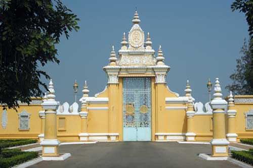 royal palace gates-AsiaPhotoStock