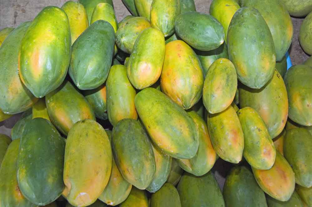 AsiaPhotoStock, papaya at market