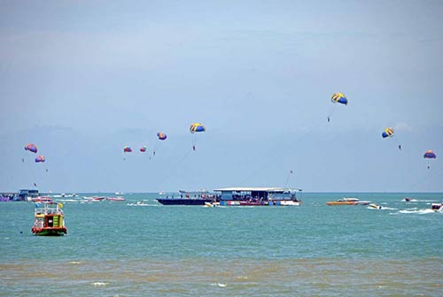 paragliding pattaya-AsiaPhotoStock