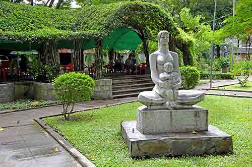 park statue-AsiaPhotoStock