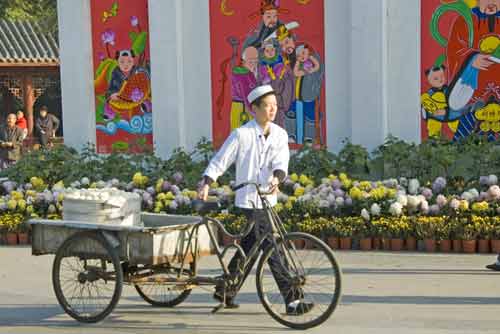 pau seller-AsiaPhotoStock