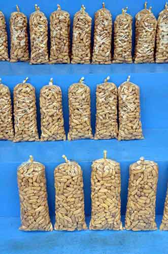 peanuts lawang-AsiaPhotoStock