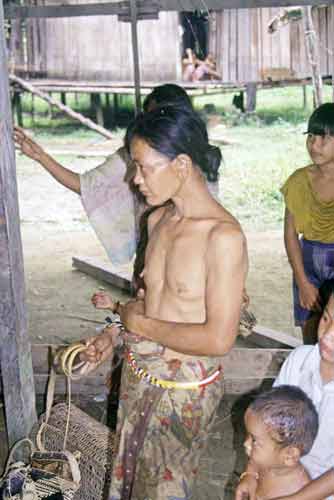 penan lady-AsiaPhotoStock