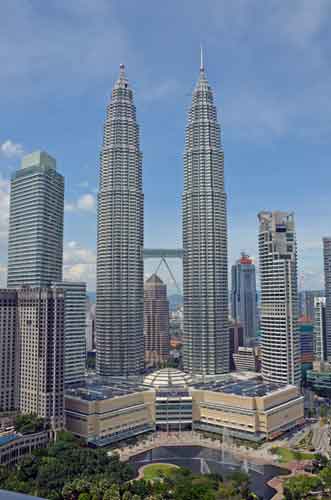 petronas towers kl-AsiaPhotoStock