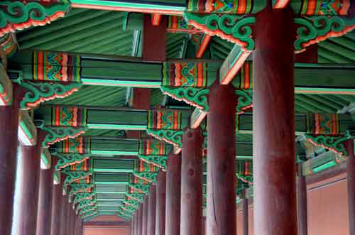 pillars Changdeokgung-AsiaPhotoStock