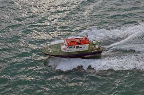 pilot boat-AsiaPhotoStock