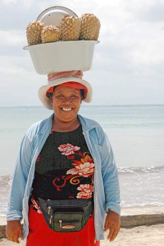 pineapple seller-AsiaPhotoStock