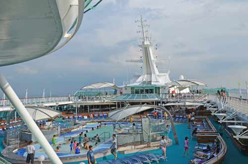 pool on deck of ship-AsiaPhotoStock