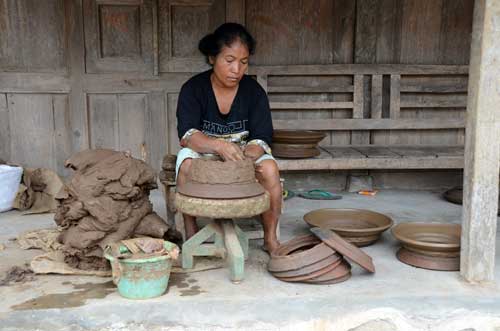 potters wheel-AsiaPhotoStock