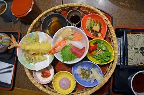 fresh prawn lunch-AsiaPhotoStock