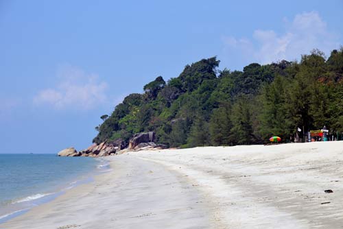 quiet beach-AsiaPhotoStock