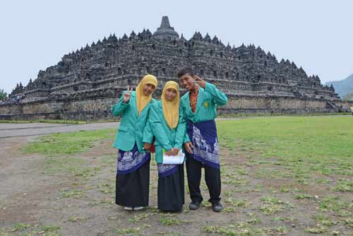 quiz borobudur-AsiaPhotoStock