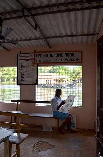 reading room-AsiaPhotoStock