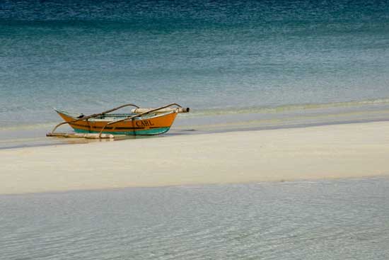 red boat-AsiaPhotoStock