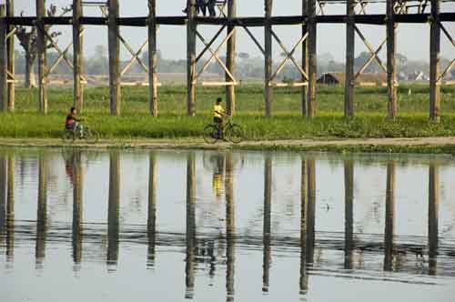 reflection u-bein-AsiaPhotoStock